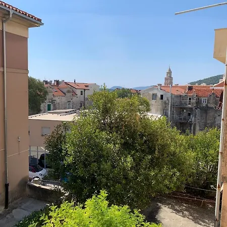 شقة Burgos
